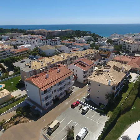 Apartment Cabrita *